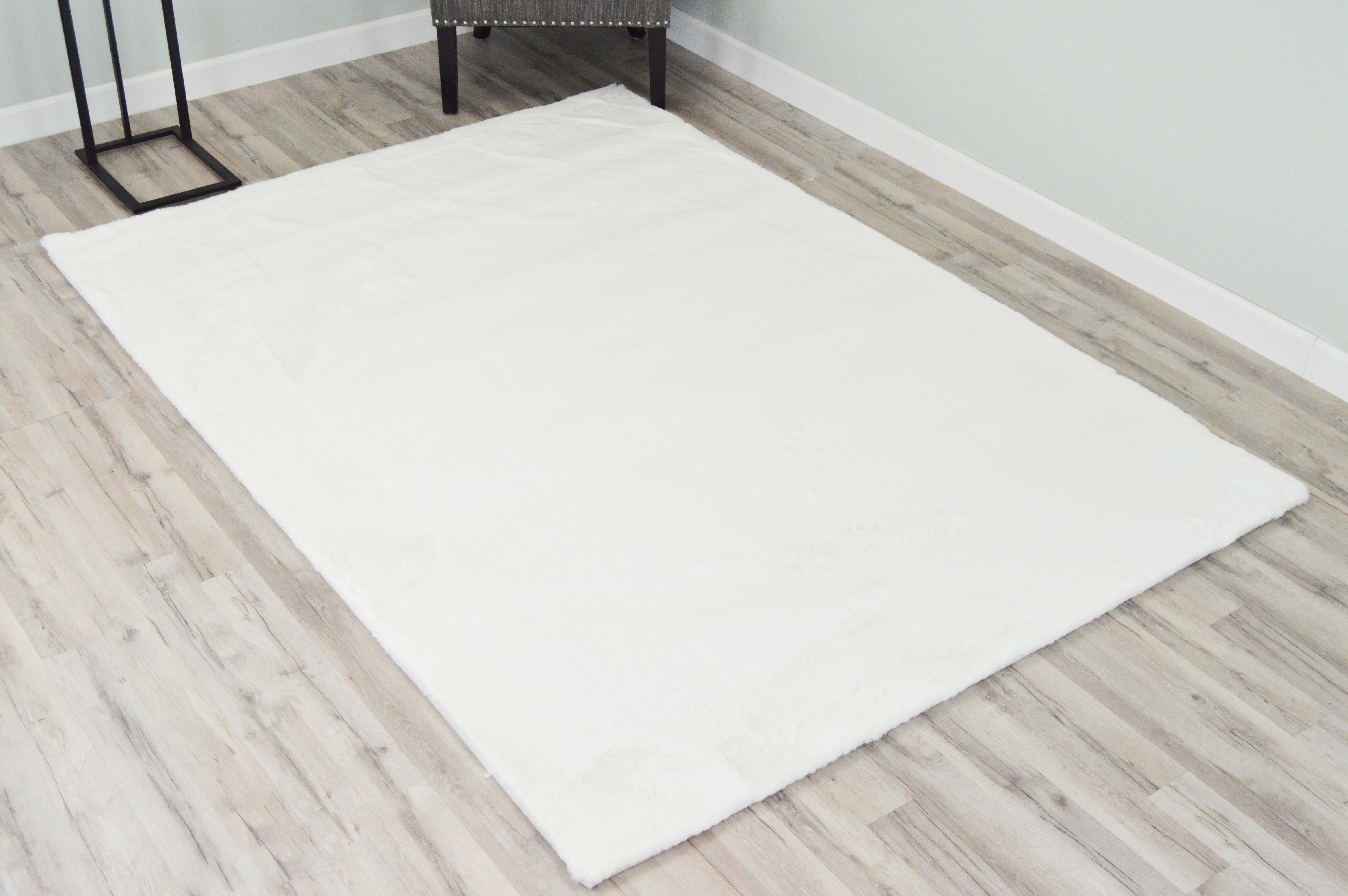 White T - 5x7 – United Rugs